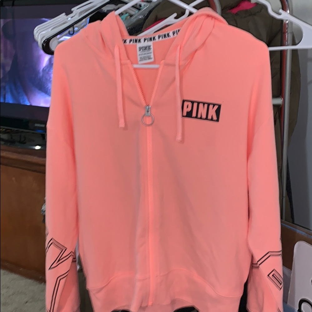 zip up jacket from pink